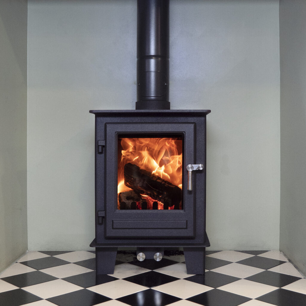 Clock Blithfield Compact 5 Multifuel Stove