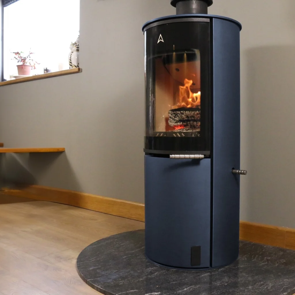 Archer Vulcan L Wood Stove in Blue (1)_jpg